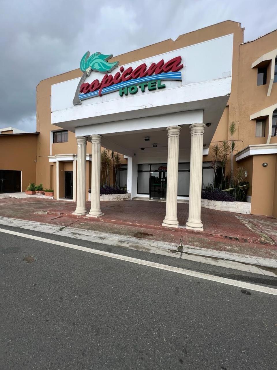 Hotel Tropicana Santo Domingo La Viva المظهر الخارجي الصورة