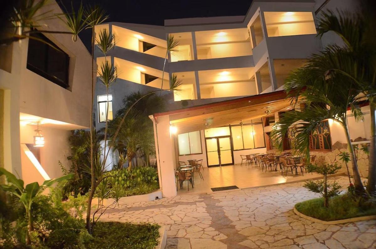 Hotel Tropicana Santo Domingo La Viva المظهر الخارجي الصورة